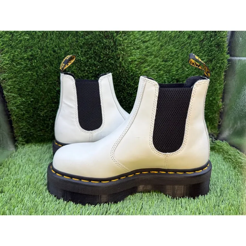 Dr. Martens 2976 QUAD Chelsea Boot Unisex M6/W7 White Leather Platform Pull-On